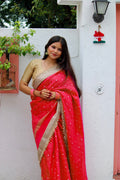 Mehfil Roohani laal saree