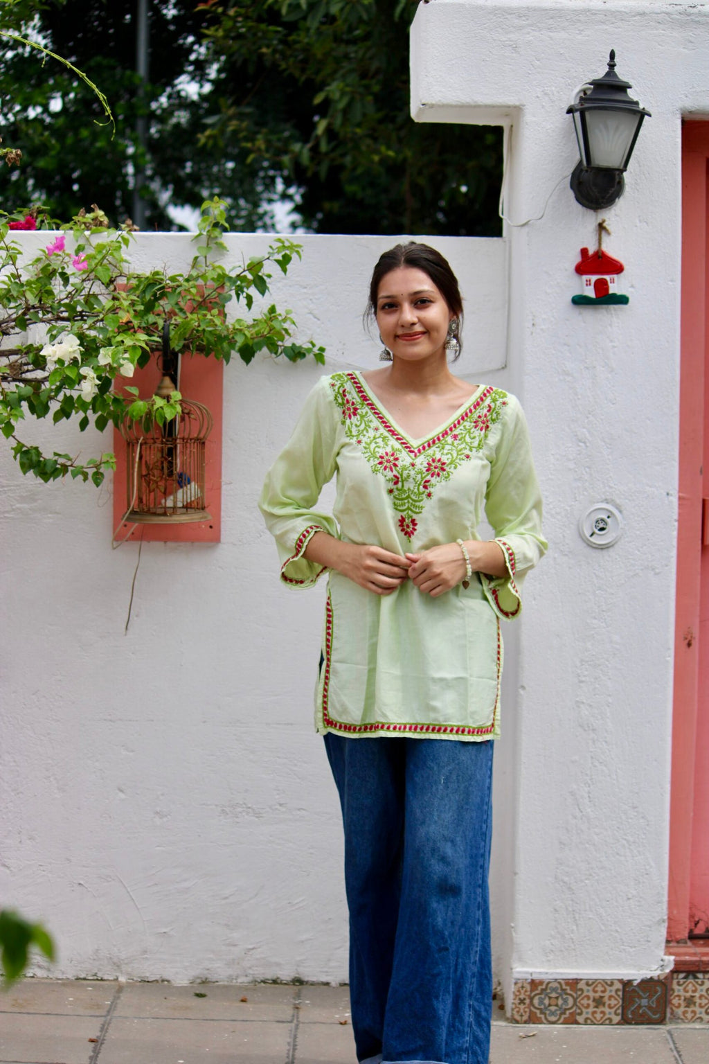 Mahira short chikankari kurti