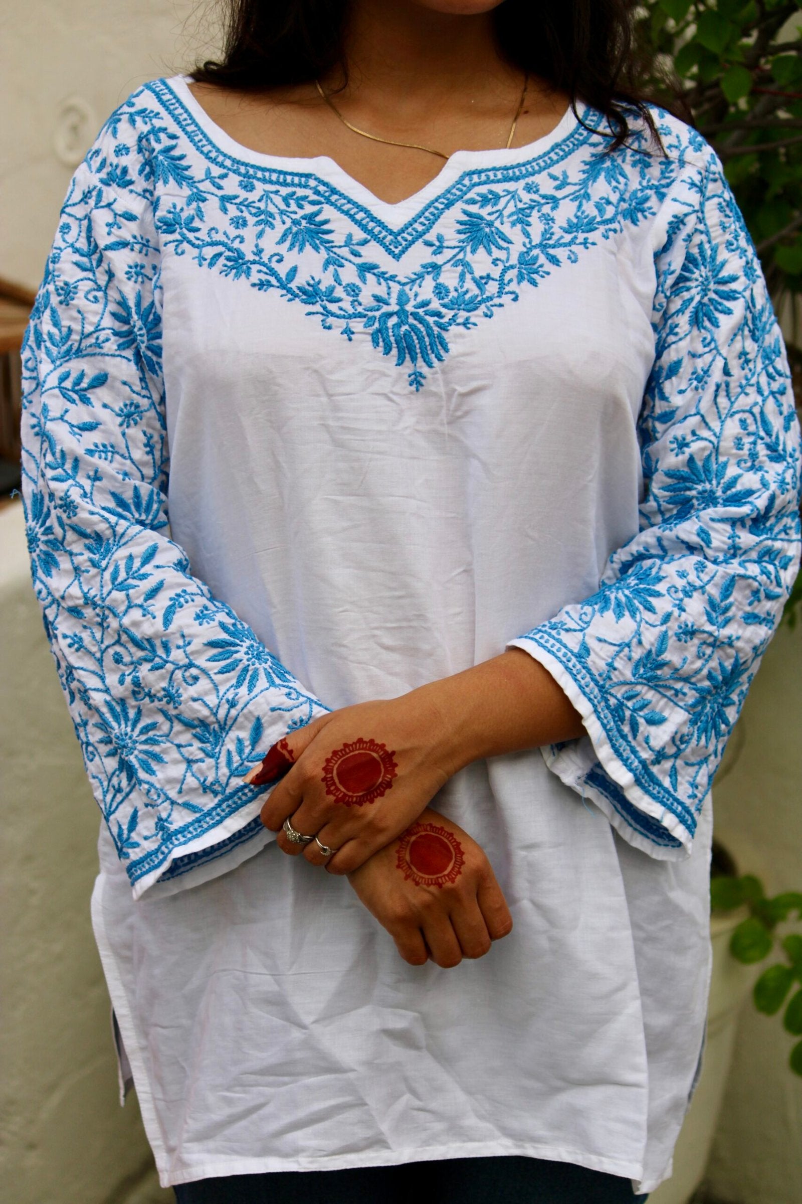 Nazrana blue leafy chikankari
