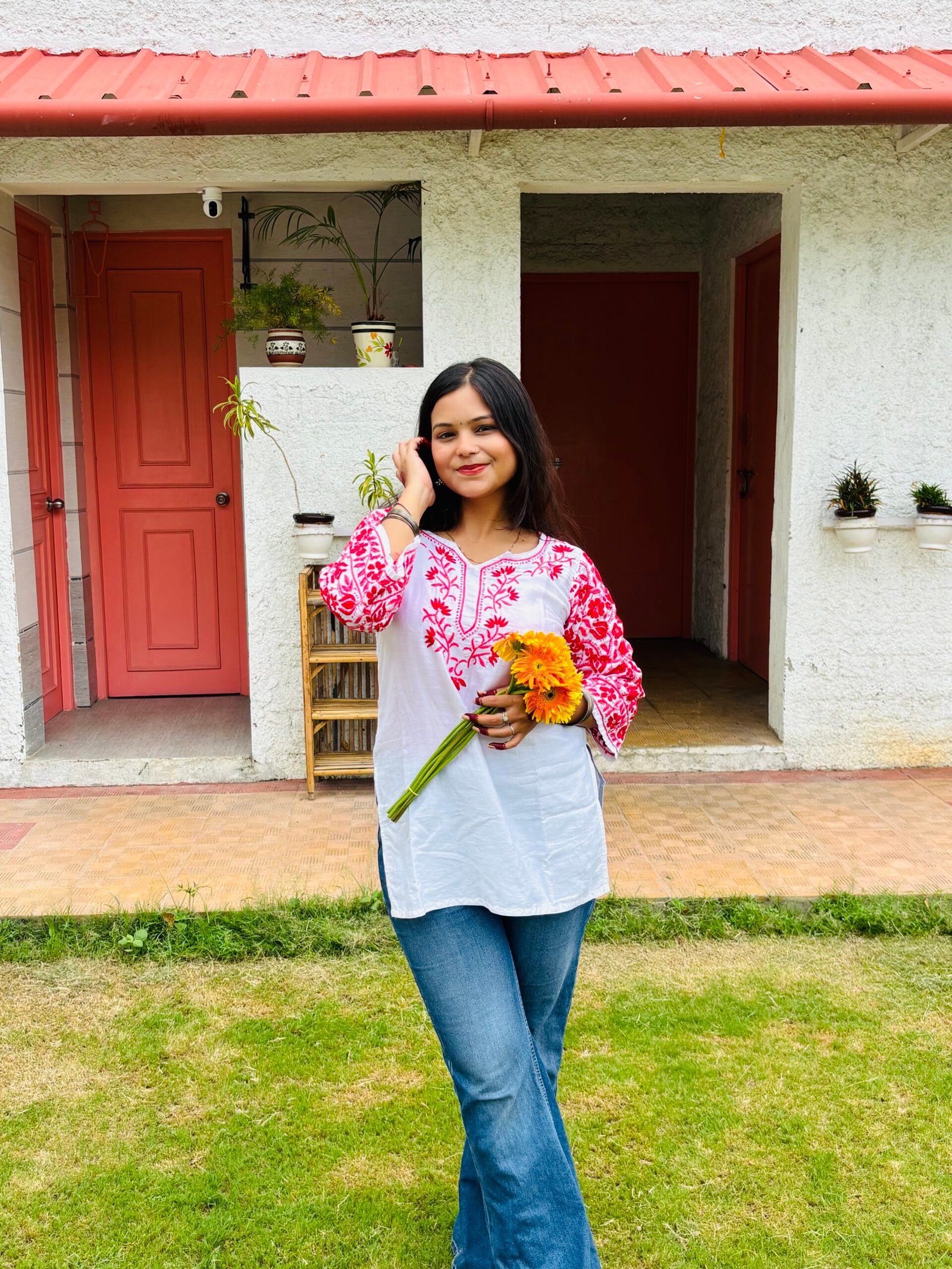 Aafreen Red chikankari kurti
