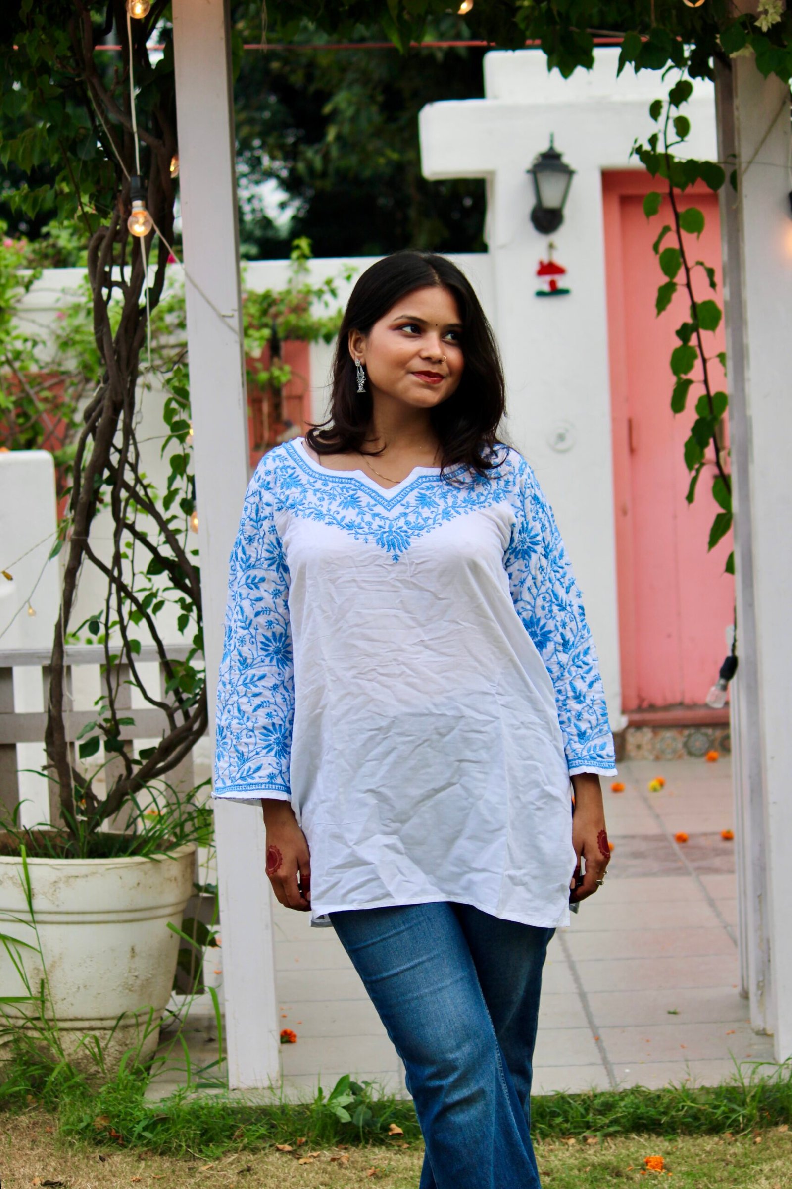 Nazrana blue leafy chikankari